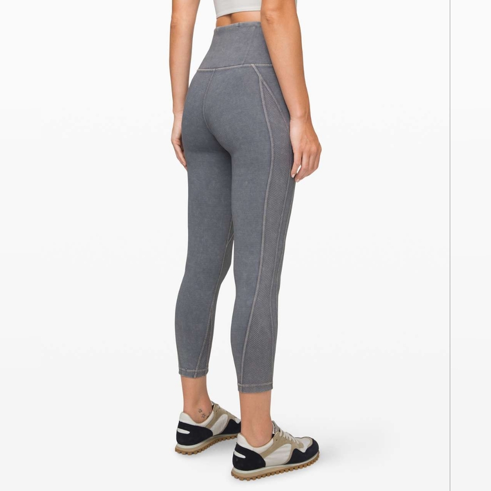 Lululemon Wunder Under Crop 23" *Ribbed Snow Washed Washed Luna